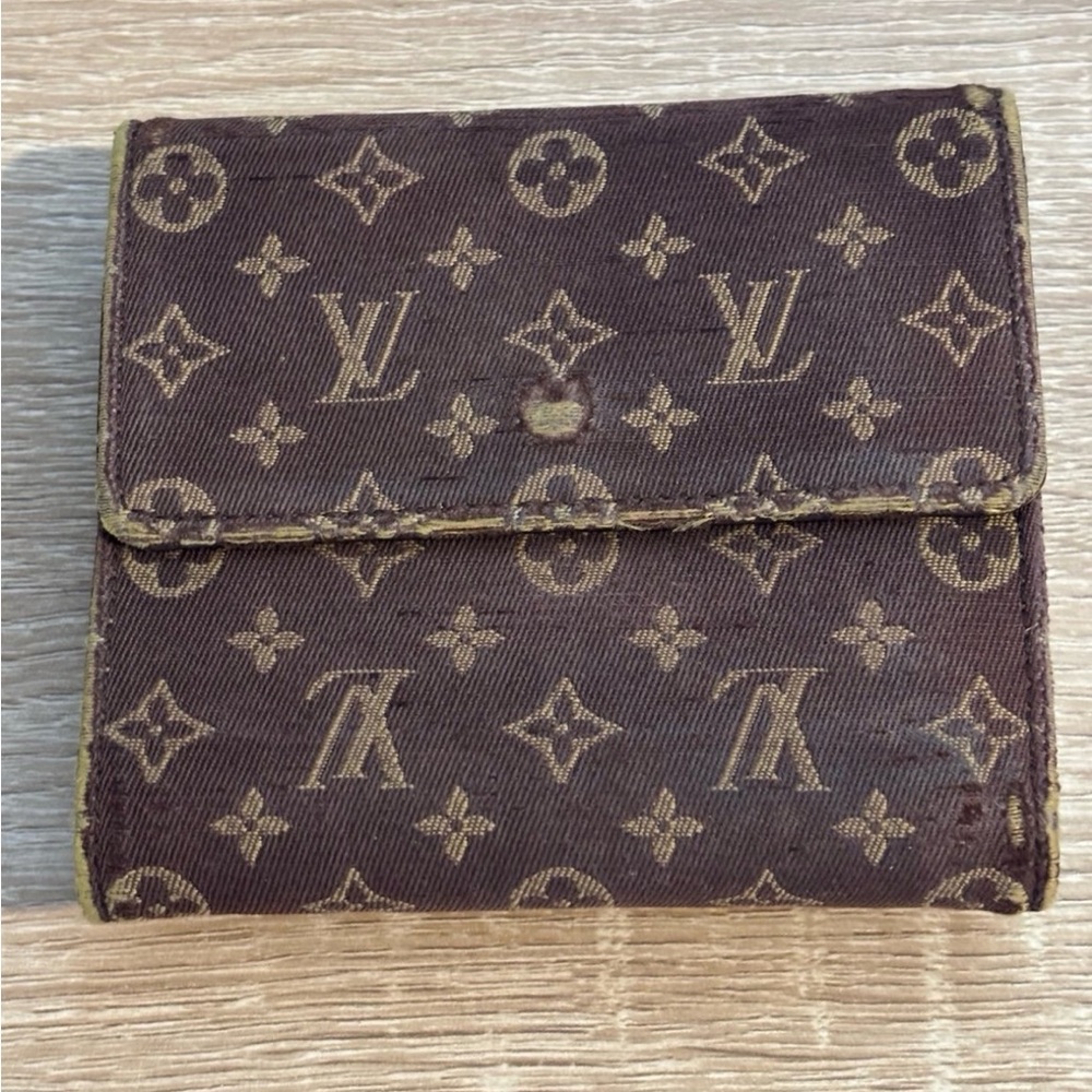 Louis Vuitton Dark Brown Monogram Wallet - Picture 2 of 12